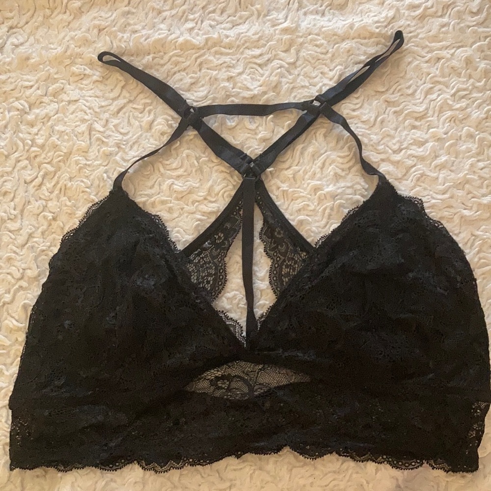 ♥️💕♥️Strappy black bralette - Picture 1 of 5